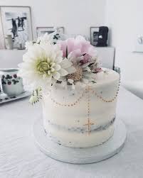 Gefallt 393 Mal 5 Kommentare Lottas Torten Lottastorten Auf Instagram Erstkommunionstorte Das Wochenende Hat Nicht Nur Viele Midsomm Desserts Food Cake