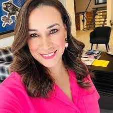 Patricia Arechiga's Instagram, Twitter & Facebook