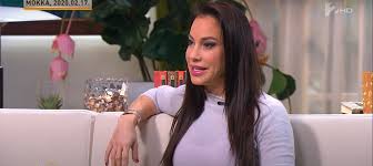 Remélem az én adómat nem fogod megemelni, haver. Felelemben El Vajna Timea Egyre Tobb A Rablas Es A Lovoldozes A Kornyeken Ahol El Likenews