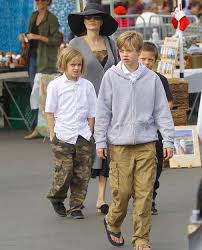 Shiloh Jolie Pitt Home Facebook Move over angelina and brad: shiloh jolie pitt home facebook