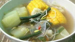 Tambahkan saja asam jawa & tomat serta bawang tumis semua bumbu halusnya & masukkan serai bersama cabe hijau dan merah hingga harum. 5 Resep Sayur Asem Terenak Dari Lima Daerah Di Indonesia