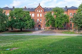 Vålerenga skole ble innviet den 18. Islands Gate 5 Valerenga Skole Oslogeek No