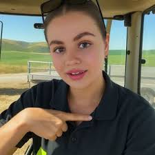 Eva ❤️ (@eva.berry.twinkle)