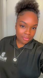 Hi Beautiful & hard working babies 😘 hope y'all having a Great day I have  a Question for y'all how the hell yall do to look pretty