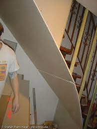 Im fachhandel werden zum treppen renovieren treppenverkleidungssysteme angeboten, die ein verkleiden der trittstufen, der setzstufen und der wangen ermöglichen. Verkleidung Einer Offenen Treppe Offene Treppe Treppe Renovieren Treppe