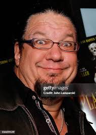 Cheryl Weisenfeld and Alan Schuster attend the "Play Dead" opening... News  Photo