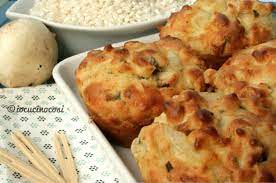 Il panettone andrà ridotto in pezzi e quindi frullato con il frullino ad immersione. Muffin Di Riso Ai Funghi