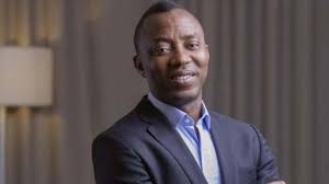 Omoyele sowore, publisher of sahara reporters, was shot at by the police in abuja on monday. Updated Sowore Shot By Police Not Dead Lawyer