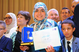 تتويج بشرى سليمان بطلة لتحد ي القراءة العربي على مستوى الجزائر Thaqafiat