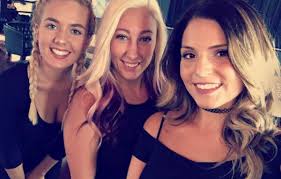 Clique Bar & Lounge offers an upscale, yet relaxing night life alternative 