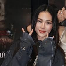 Eileen Tong Liang Gao"