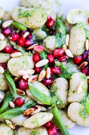 Schneller Salat Aus Weissen Bohnen Und Pesto C A N B A L L E T Schnelle Salate Fitness Lebensmittel Bohnen