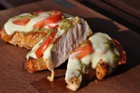 Schweineruckensteaks Caprese Mit Tomate Mozzarella Schweineruckensteak Caprese Hauptspeise