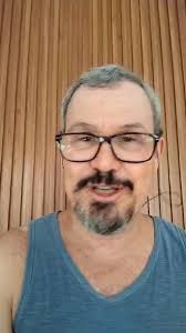 Quem estiver querendo (re)ver Mimi @edmilsonbarrosoficial e conhecer o  Sarau do Carnaval Na Força da Lua, sábado 27 de janeiro, na subida da  igreja de Apipucos. Vai ter muito mais gente linda. Eu tu ...