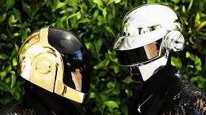 In the beginning, the duo wore black bags on their heads, and the first version of their helmets featured wigs: Xp5pe8smzg6bpm