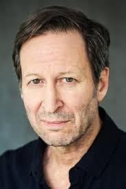 Reparto de El club de los detectives: En busca de una princesa perdida  (película 2002). Dirigida por Eric Hendershot