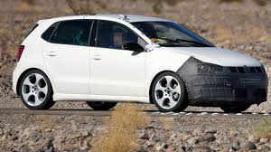 Des konkurrenten von ford fiesta und opel corsa soll kurz vor dem jahreswechsel ab 12.975 euro in den handel kommen. Vw Polo Neuer Kleinwagen Kommt Anfang 2014