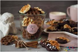 Einfache rezepte für das backen mit den kindern. Platzchen Mal Anderes Waffelkekse Schwarz Weiss Mit Schokolade Wiewowasistgut Com