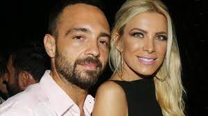 Ο γοητευτική κωνσταντίνα σπυροπούλου, πότε άλλοτε δεν είχε. Basilhs Sta8okwstopoylos Celebrities Eidhseis Yupiii Gr