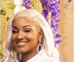 Lorrie Petersen's Instagram, Twitter & Facebook