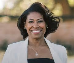 Shelly Dupre's Instagram, Twitter & Facebook