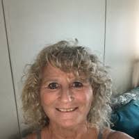 70+ perfiles de «Elizabeth Ahern»