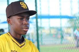 Spring/Summer 2025 Loading❗️❗️❗️❗️ Photos by @shots.bybari #baseball  #beisbol #baseballs #baseballmom #baseballseason #baseballswag  #baseballlove #baseballfan #baseballcoach #sandiego #padres #explore