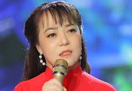 Cụ ông khưu văn chắc (85 tuổi, ngụ phường mỹ bình, thành phố long xuyên, an giang) bắt đầu tập gym từ năm 65 tuổi với mong muốn rèn luyện sức khỏe, chống bệnh tật. M4jdkamri8hzym