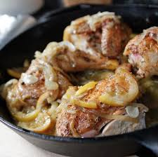 How To Make Ina Gartens Skillet Roasted Lemon Chicken Karen Recettesdepoulet En 2020 Food Network Poulet Au Citron Recettes Poulet Facile