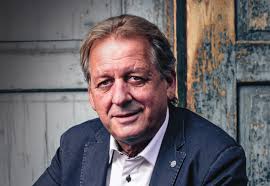 Mantel Steuern sparen 2023 WEB.indd