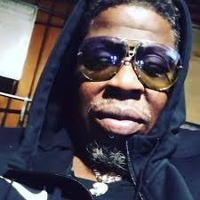 The rain stopped.. birds are chirping. Good morning ☀️