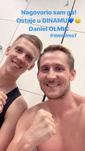 Die eintracht und die wölfe liefern sich ein packendes duell in der spitzengruppe der liga. Izet Hajrovic On Instagram I Ve Persuaded Him He Is Staying In Dinamo Daniel Olmic Soccer