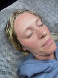 Here are some natural makeup looks I've done!! (I leave the eyebrows as is  for natural looks) feel free to critique me ❤️