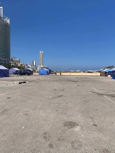 فوج حرس بيروت يواصل إزالة الخيم الشاغرة في البيال ومحيط حرج بيروت وسباق الخيل أفادت دائرة العلاقات العامة في بلدية بيروت في بيان أن فوج حرس مدينة بيروت يواصل، تنفيذاً لتوجيهات محافظ
