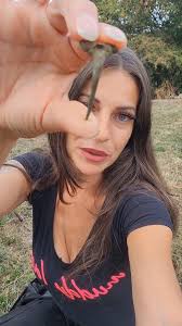 Found my 2nd Roman Fibula Brooch 😍, A Roman fibula brooch is an ancient  form of clothing fastener, functioning like a modern safety pin to secure  garments such as cloaks and tunics. Made of metal like ...