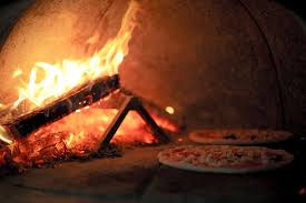 Build your own pizza oven.this would be so fun in our backyard. How To Build A Diy Wood Burning Brick Pizza Oven