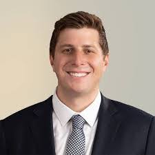 Duncan Maclean's Instagram, Twitter & Facebook