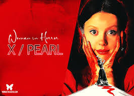 Maxine Wayne's Instagram, Twitter & Facebook