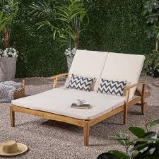 Wiki researchers have been writing reviews of the latest outdoor chaise lounges since 2016. Perla Acacia Wood Double Chaise Lounge Teak Cream Christopher Knight Home Target