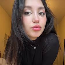 ⓘ Casey mentioned you! I think you're very handsome, is it possible to talk  please? 🥰 ♥️ if you're in Houston