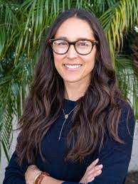 Elisabeth Duffy's Instagram, Twitter & Facebook