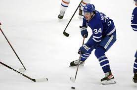 Explore auston matthews's net worth & salary in 2021. Toronto Maple Leafs The Stark Contrast Of Auston Matthews 2 Seasons