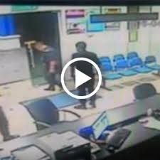 Gangguan di balai polis bandar hilir melaka #kupikupiseram. Video Cerita Sebenar Pintu Balai Polis Terbuka Sendiri Di Melaka Cuba Lihat Minit Ke 1 02