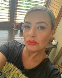 Mona lisa smile (2003) cast and crew credits, including actors, actresses, directors, writers and more. Ant Mcpartlin S Ex Lisa Armstrong Launches Make Up Collection Amid New Romance Aktuelle Boulevard Nachrichten Und Fotogalerien Zu Stars Sternchen