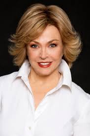 Bio — Pat Mitchell