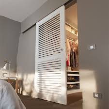 Porte Coulissante Seule A Lames Orientables Solana Porte Coulissante Cloison Coulissante Porte Placard Persienne