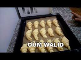 شهيوات ام وليد كرواصو رائع و بطريقة سهلة Youtube Recette Recette Croissant Recettes De Cuisine