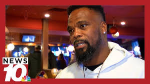 EXTENDED INTERVIEW: Fred Jackson meets with fans at Bar-Bills