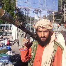 Per trovare un'altra morte di agente aise sui giornali bisogna tornare indietro di 10 anni e volare in afghanistan. Gllqixvmgeoofm