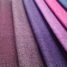 Başka bir deyişle kadife, belirli bir uzunlukta bırakılan liflerin yüzeyini kaplayarak ona havlı (tüylü) bir görünüş verdiği yumuşak ve hacimli. Dosemelik Kumas Secimi Nasil Olmalidir Arma Kumas